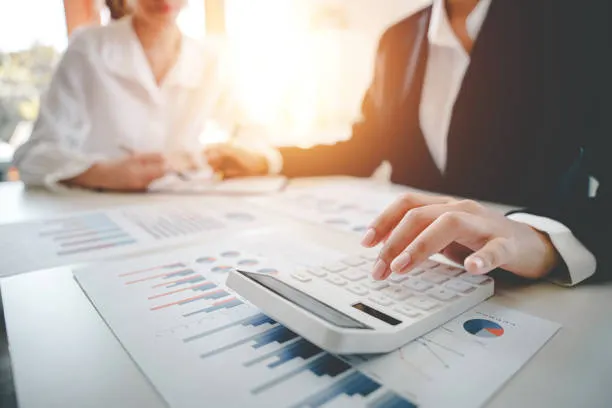 Gráficos financieros y análisis